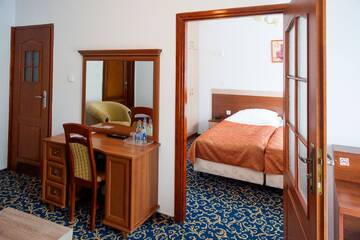 Фото номера Двухместный номер Делюкс с 1 кроватью Отель Hotel Sezam Kraczkowa г. Крачкова 4